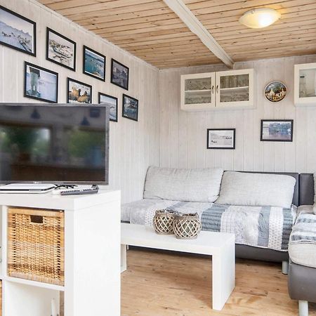 5 Person Holiday Home In Hovborg Esterno foto